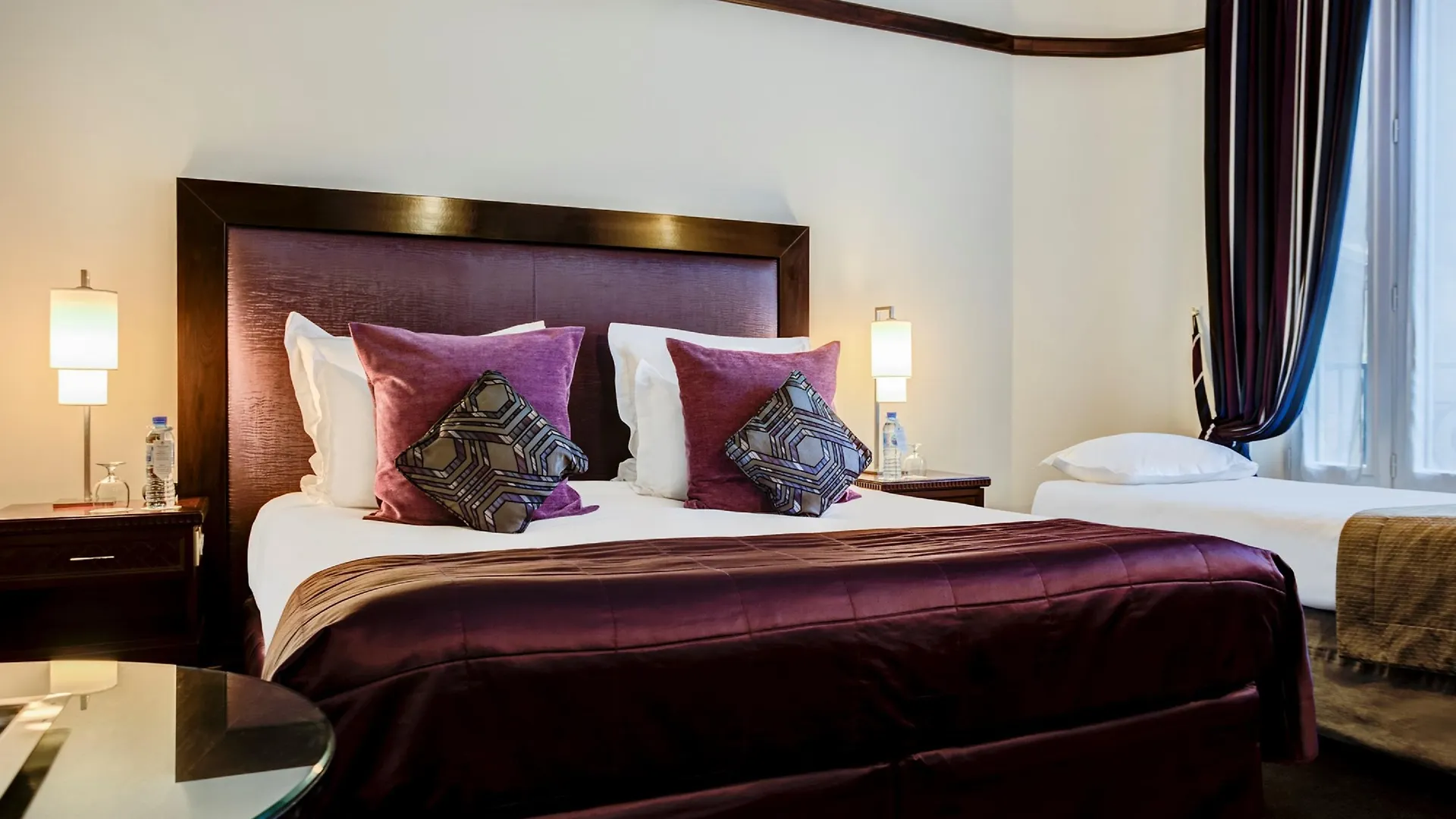 Hotel Pont Royal פריז