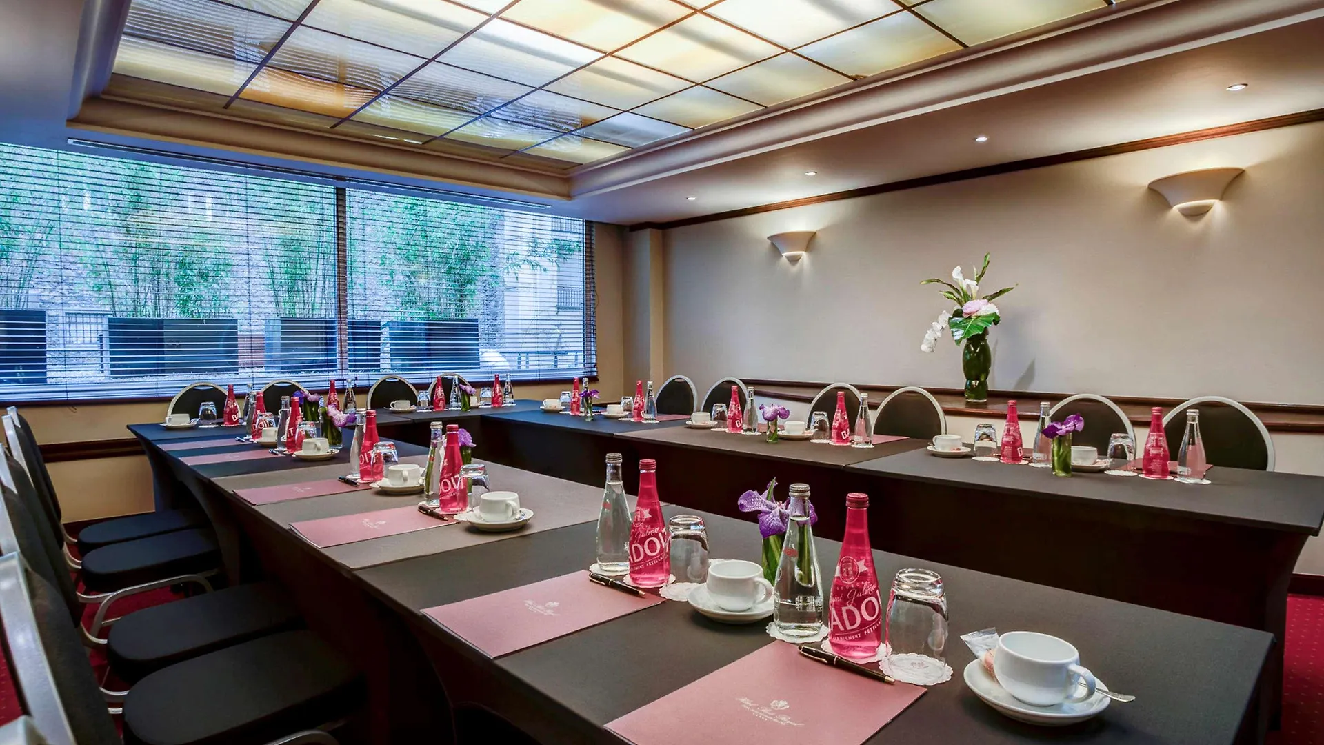 Hotel Pont Royal פריז