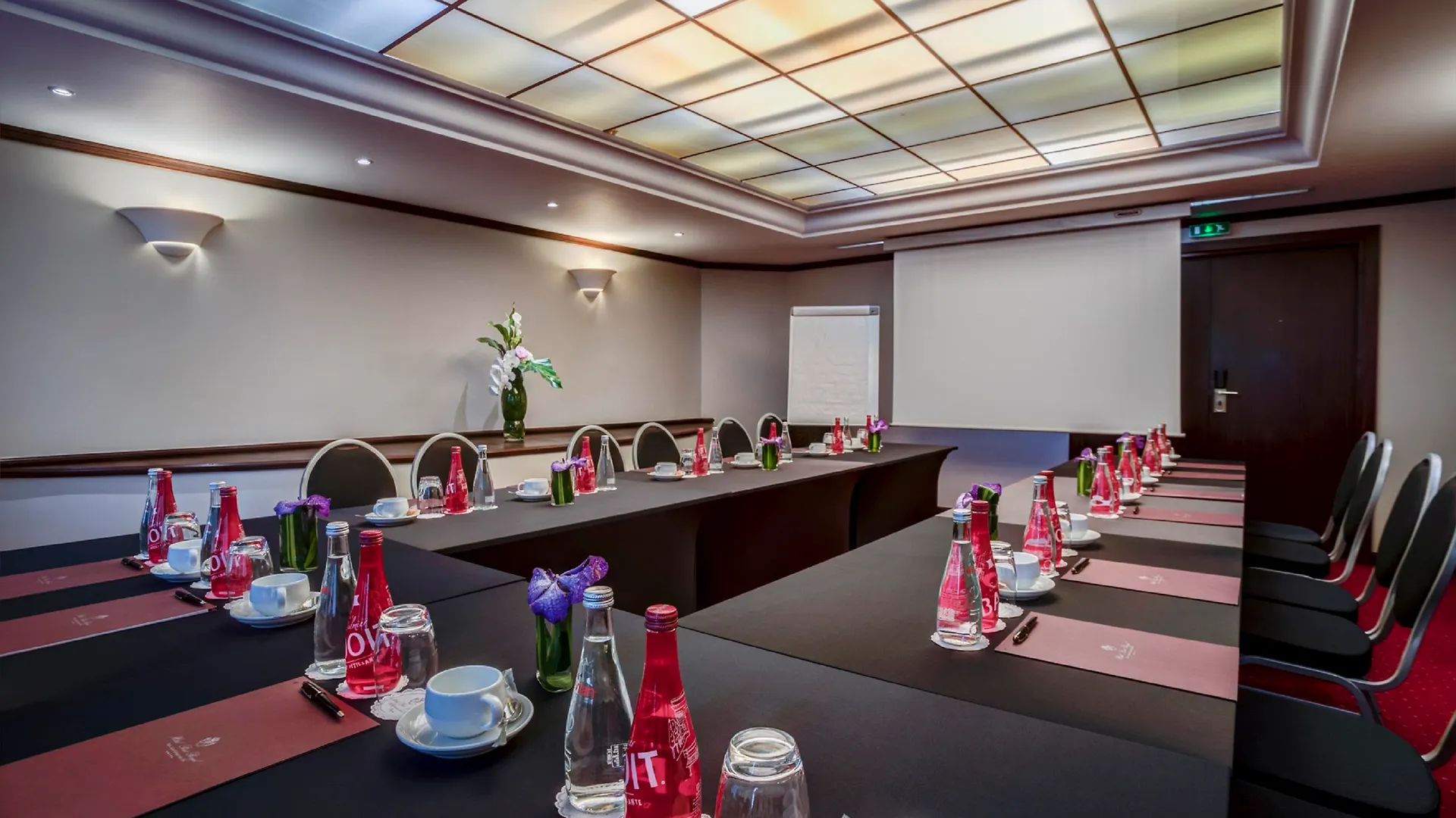 Hotel Pont Royal פריז