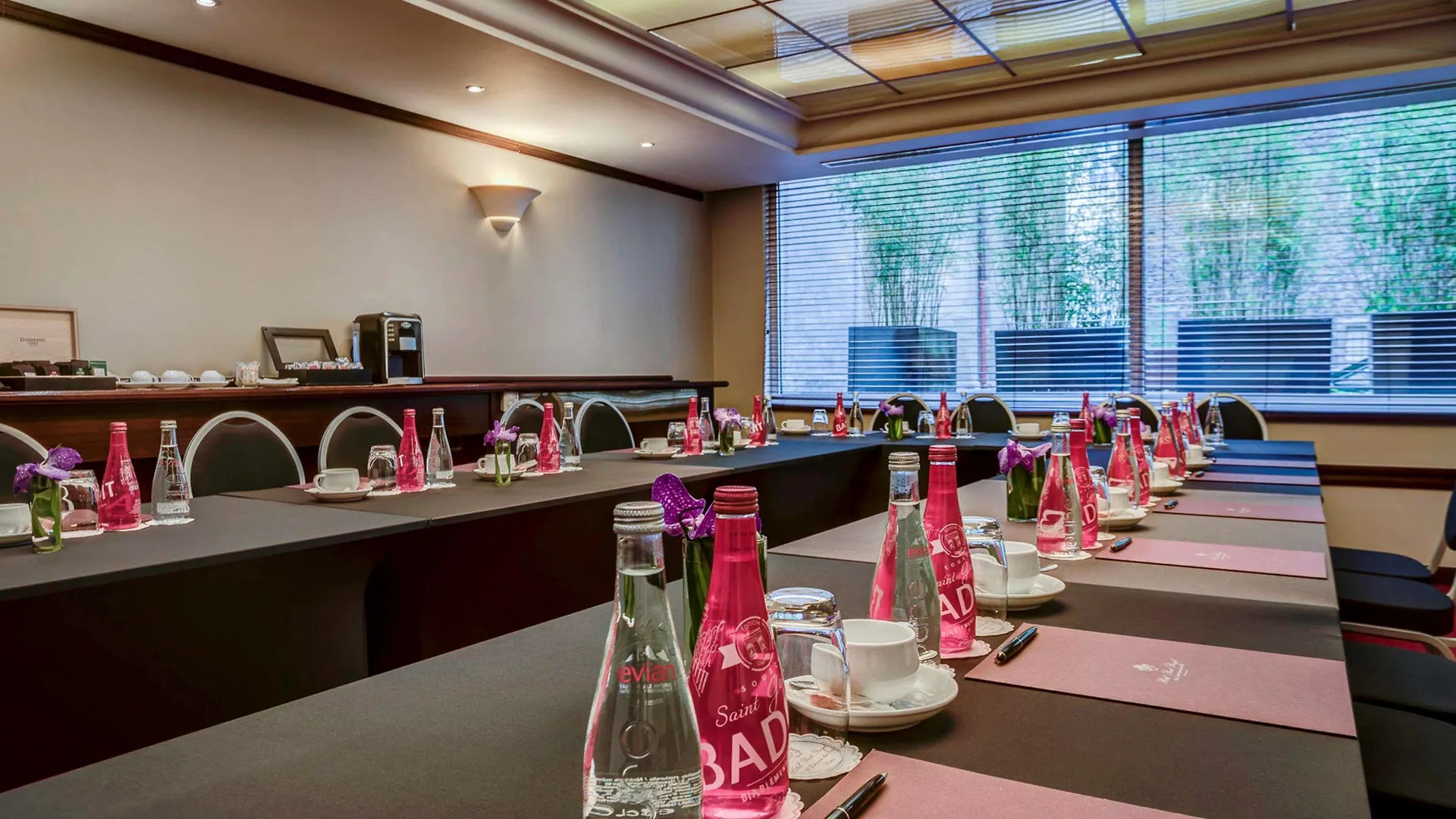 Hotel Pont Royal פריז צרפת