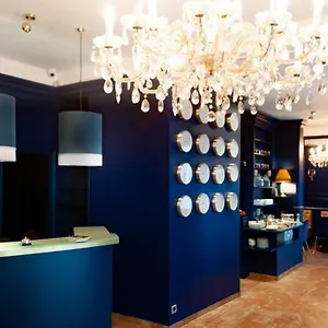 2* Hotel Petit Saint-honoré