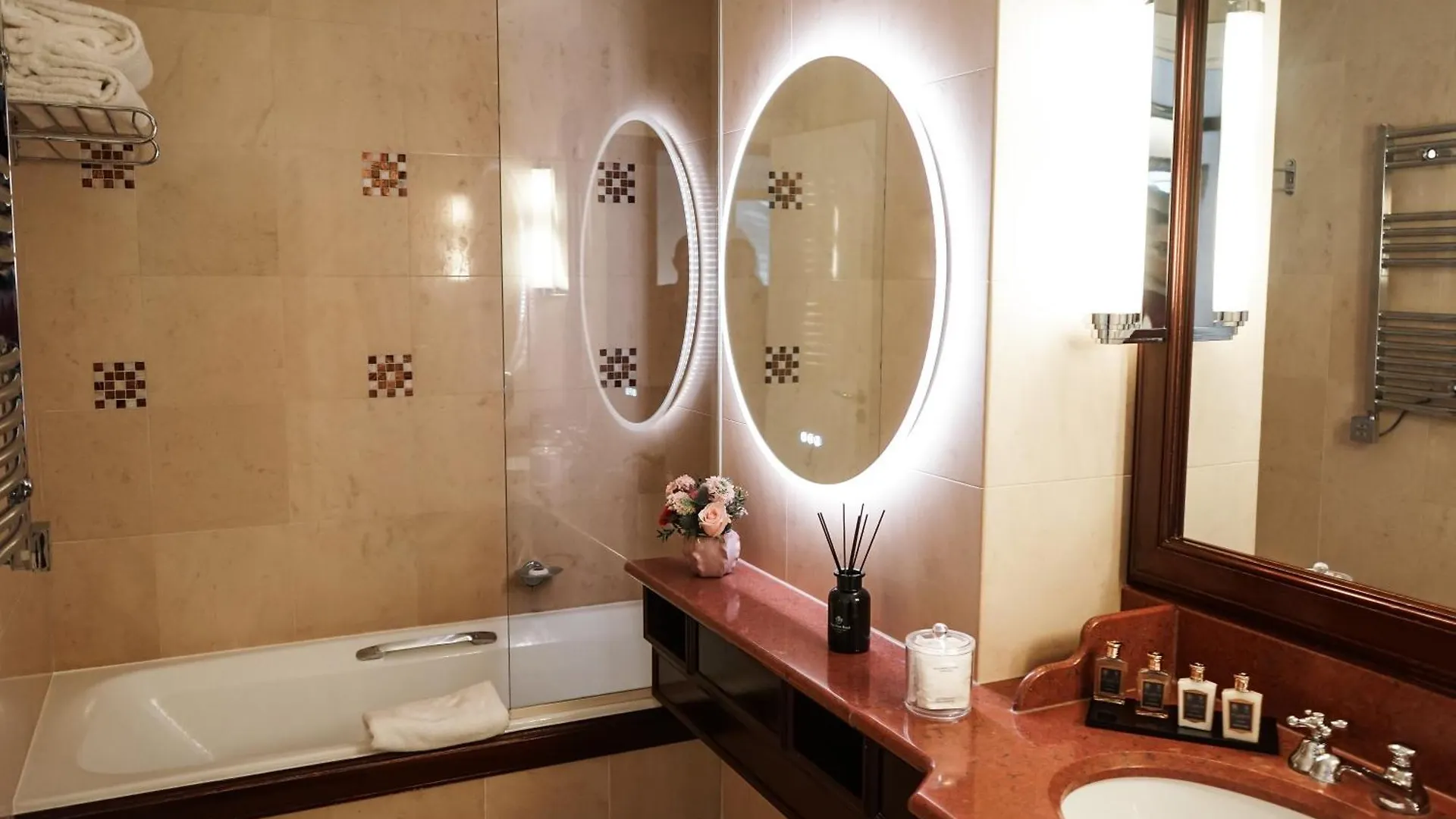 *****  Hotel Pont Royal Paříž Francie