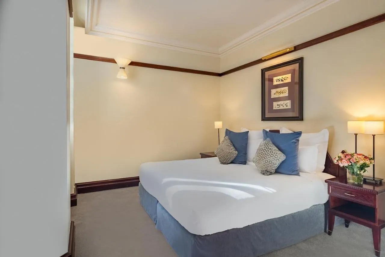 Hotel Pont Royal Париж